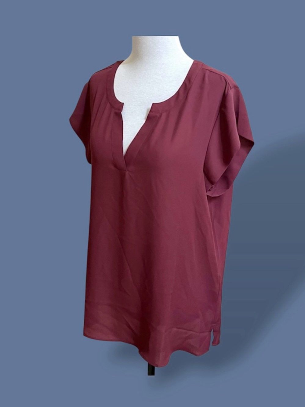 NWT Reitmans R Essentials Woman’s Burgundy Sleeveless Blouse Size XL